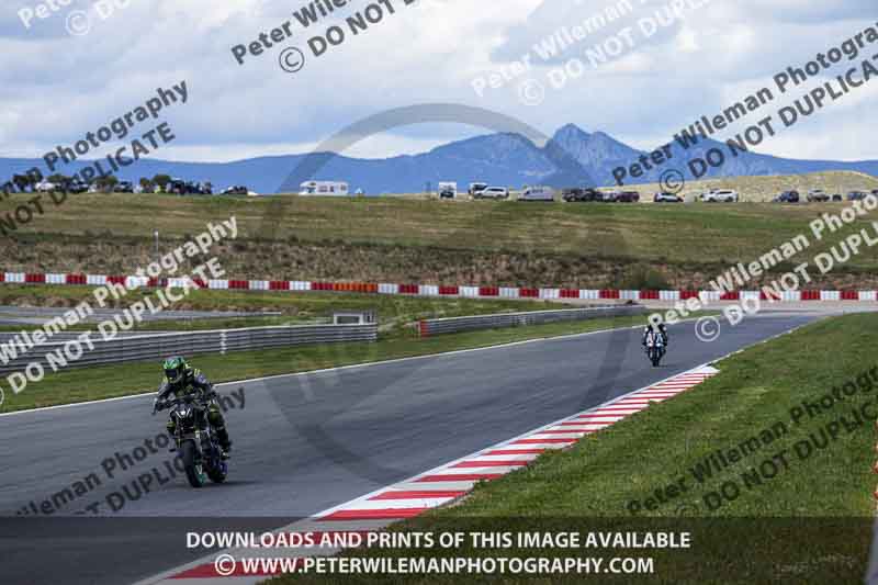 cadwell no limits trackday;cadwell park;cadwell park photographs;cadwell trackday photographs;enduro digital images;event digital images;eventdigitalimages;navarra;no limits trackdays;peter wileman photography;racing digital images;trackday digital images;trackday photos